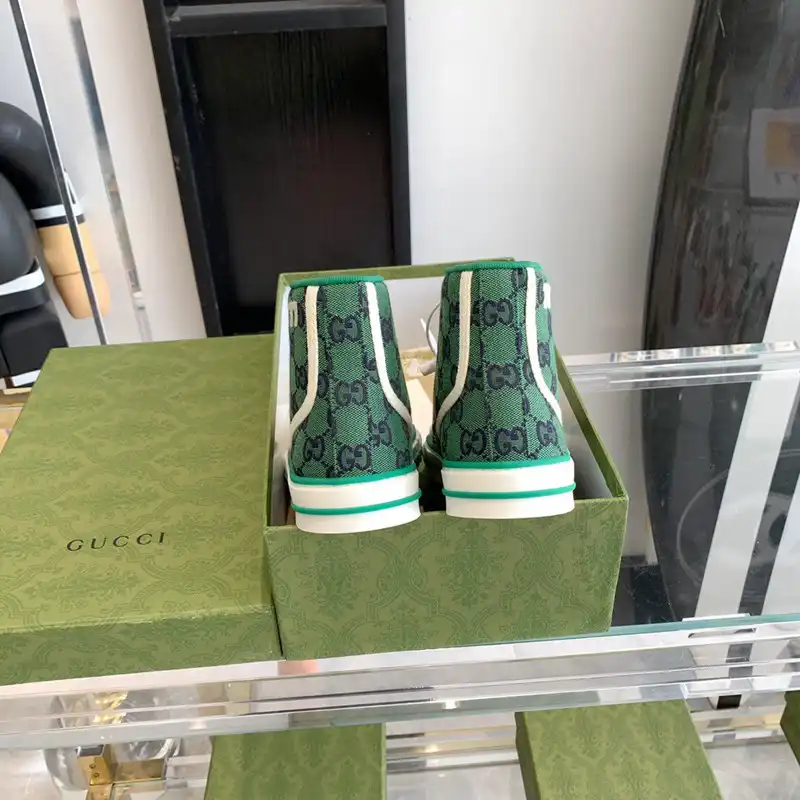 REP Gucci Shoes 2212PZ0066 0124