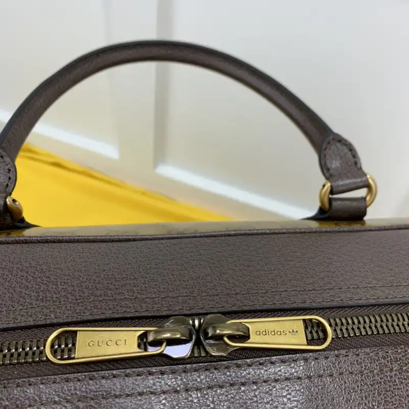 REP Gucci Bag 2210YA0062 0130