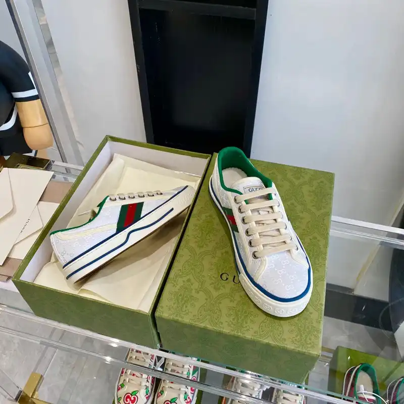 REP Gucci Shoes 2212PZ0077 0205