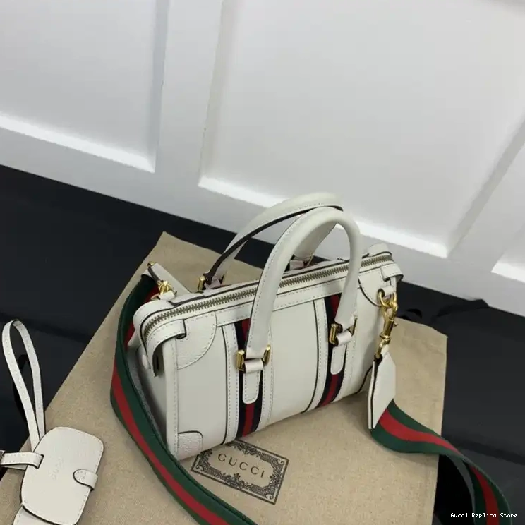 REP 2211YA0022 Gucci Bag 0215