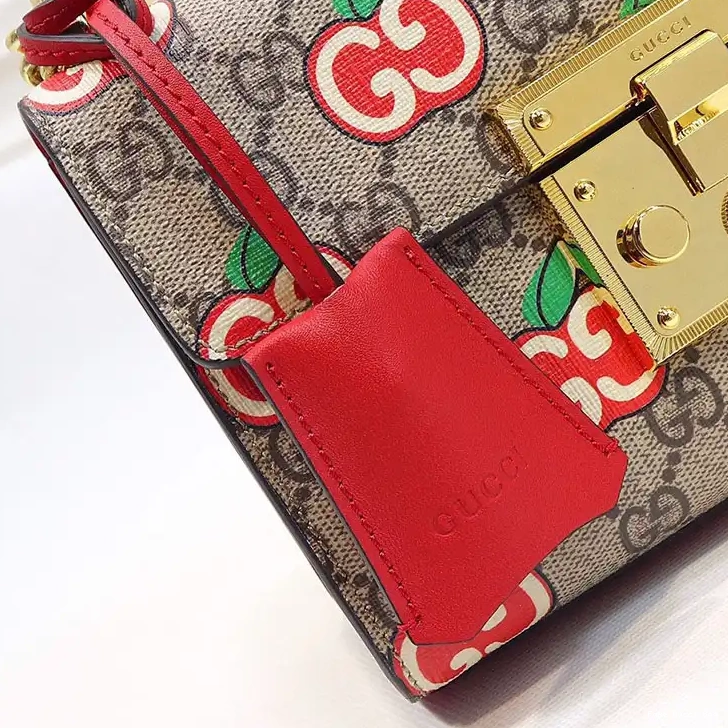 REP 208B570136 Gucci Bags 0226