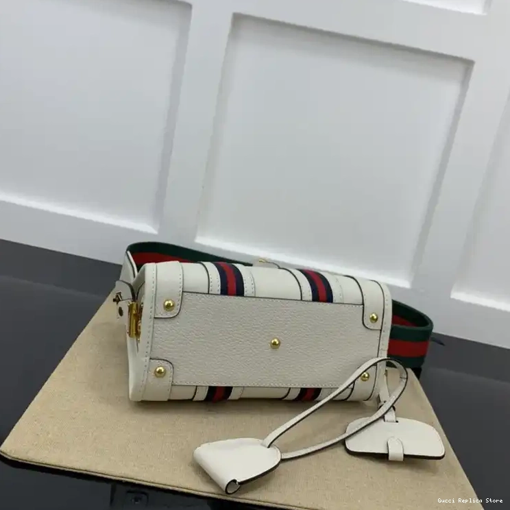 REP 2211YA0022 Gucci Bag 0215