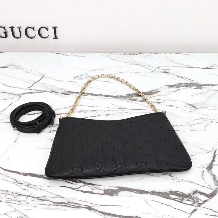 REP 2411YA0192 Gucci Bags 0226