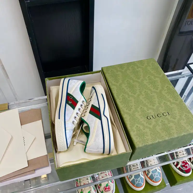 REP Gucci Shoes 2212PZ0077 0205