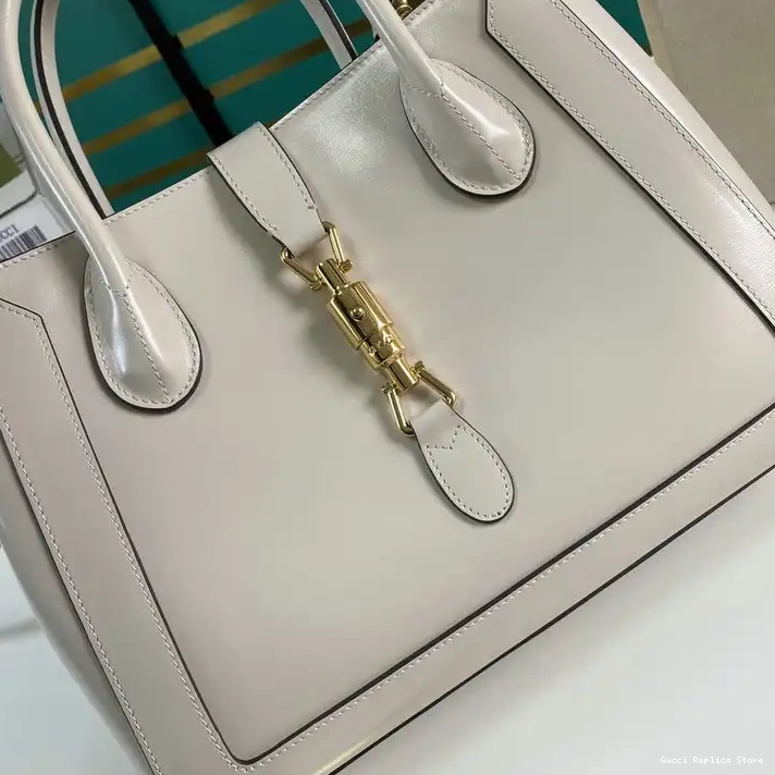 REP 2112YA0053 Gucci Bag 0302