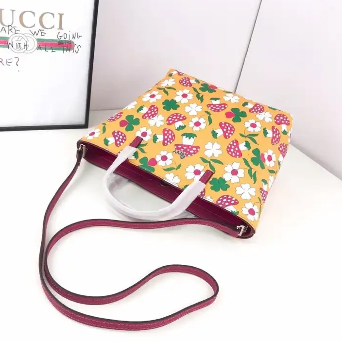 REP 19B57G0107 Bags Gucci 0301