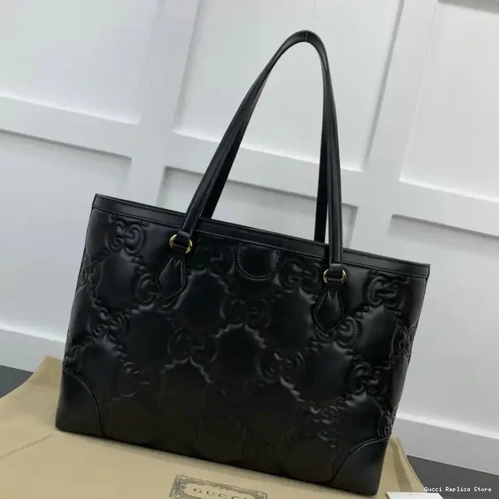 REP 2208YA0021 Gucci Bag 0317