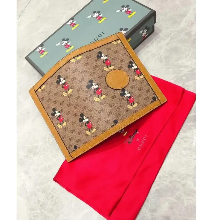 REP 20DJ570087 Gucci Bags 0305