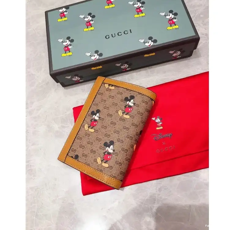 REP 20DJ570087 Gucci Bags 0305